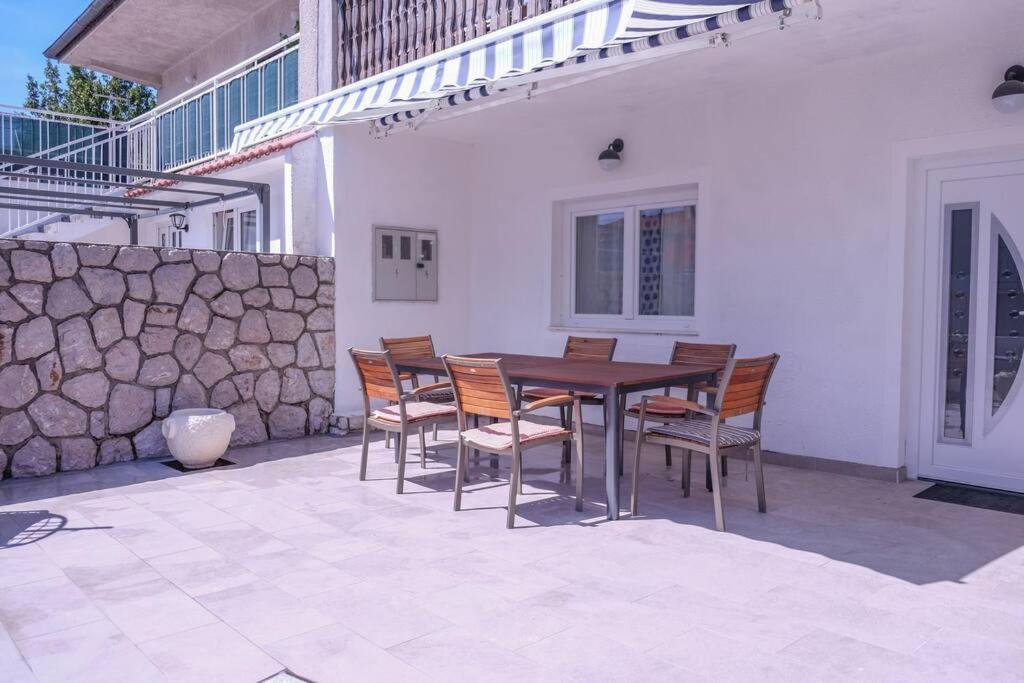Апартаменти Krasa Escape Новий Винодольський Екстер'єр фото